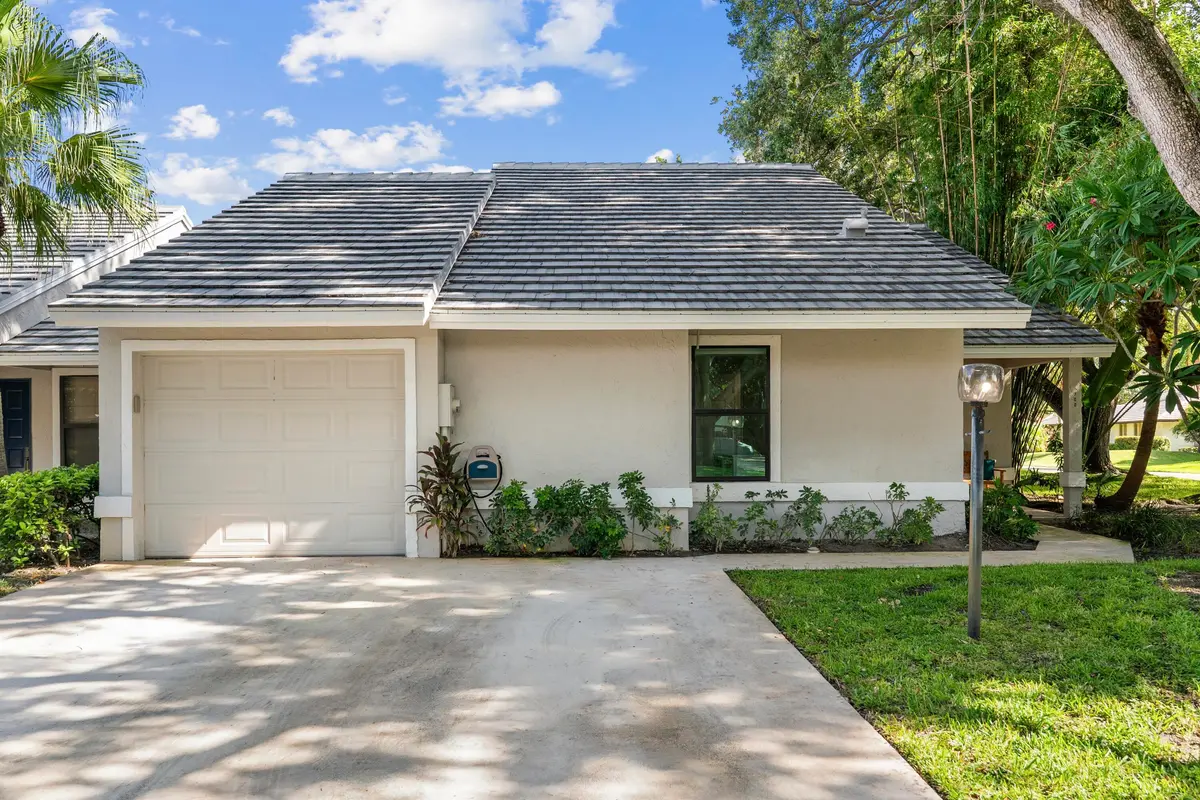 Front of Home at 700 Bannock Court, Palm Beach Gardens