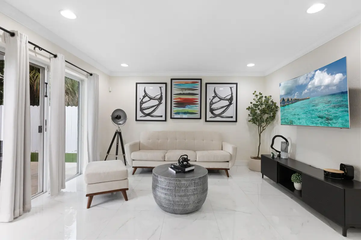 1I6A3606 at 5799 WOODLAND POINT Drive, Tamarac