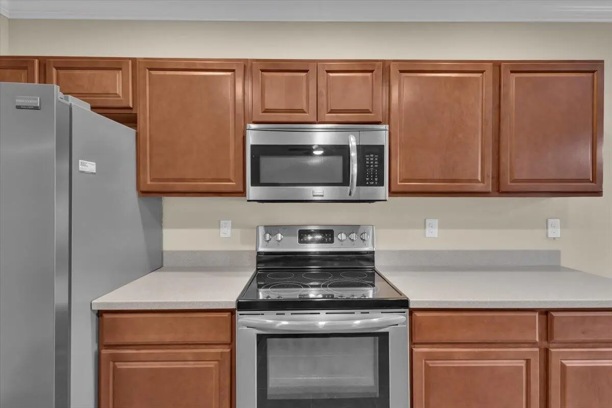 32-GG3A5677 at 6118 NW Wild Cotton Way, Port St. Lucie