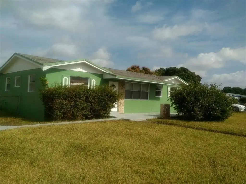 Photo 2 at 2951 NW 208TH Terrace, Miami Gardens