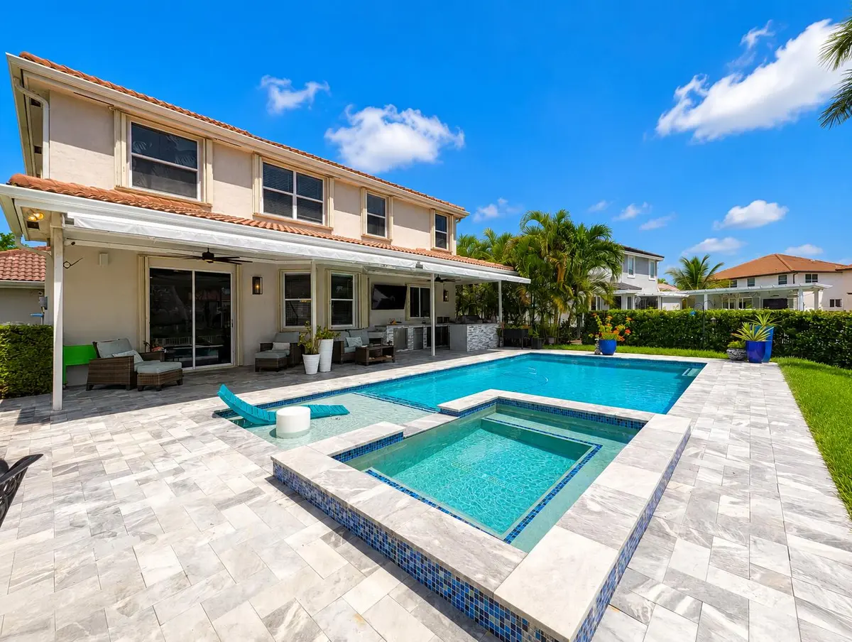 pool, patio at 855 SW 174th Terrace, Pembroke Pines