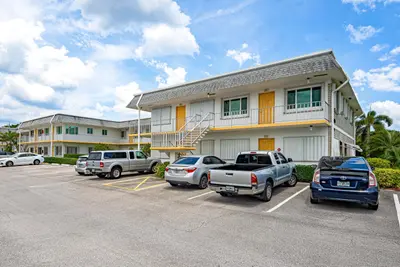 3120 LAKE OSBORNE Drive Bldg 7 Apt106, Lake Worth Beach – Condominium for sale