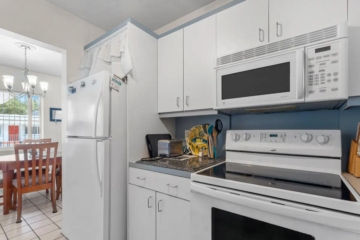 007-3160LakeOsborneDrive-206-LakeWorthBe at 3160 LAKE OSBORNE Drive Bldg 6 Unit 206, Lake Worth Beach