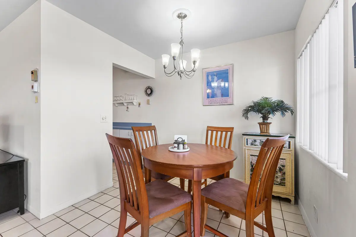 005-3160LakeOsborneDrive-206-LakeWorthBe at 3160 LAKE OSBORNE Drive Bldg 6 Unit 206, Lake Worth Beach
