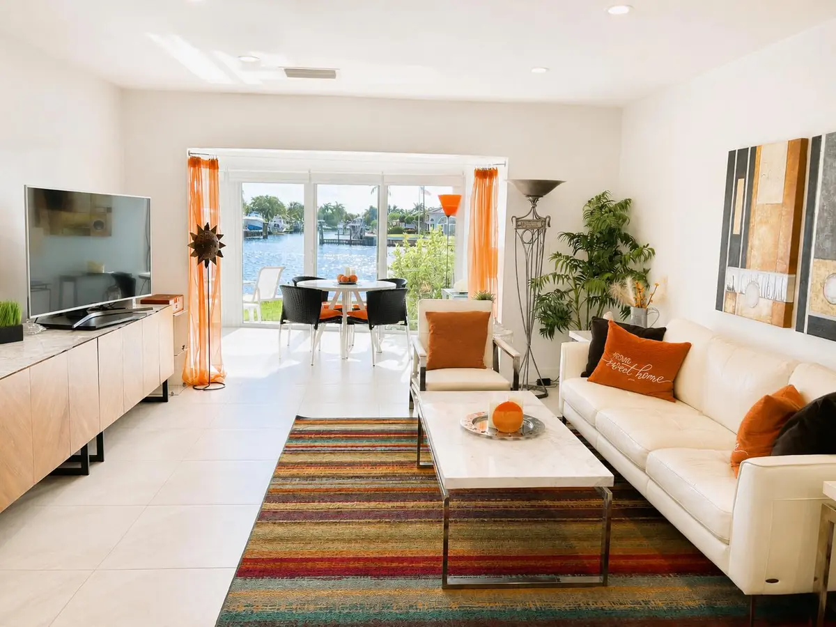 0liv1 at 725 N RIVERSIDE Drive 105, Pompano Beach
