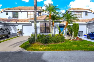 9871 Watermill Circle D, Boynton Beach – Townhouse for sale