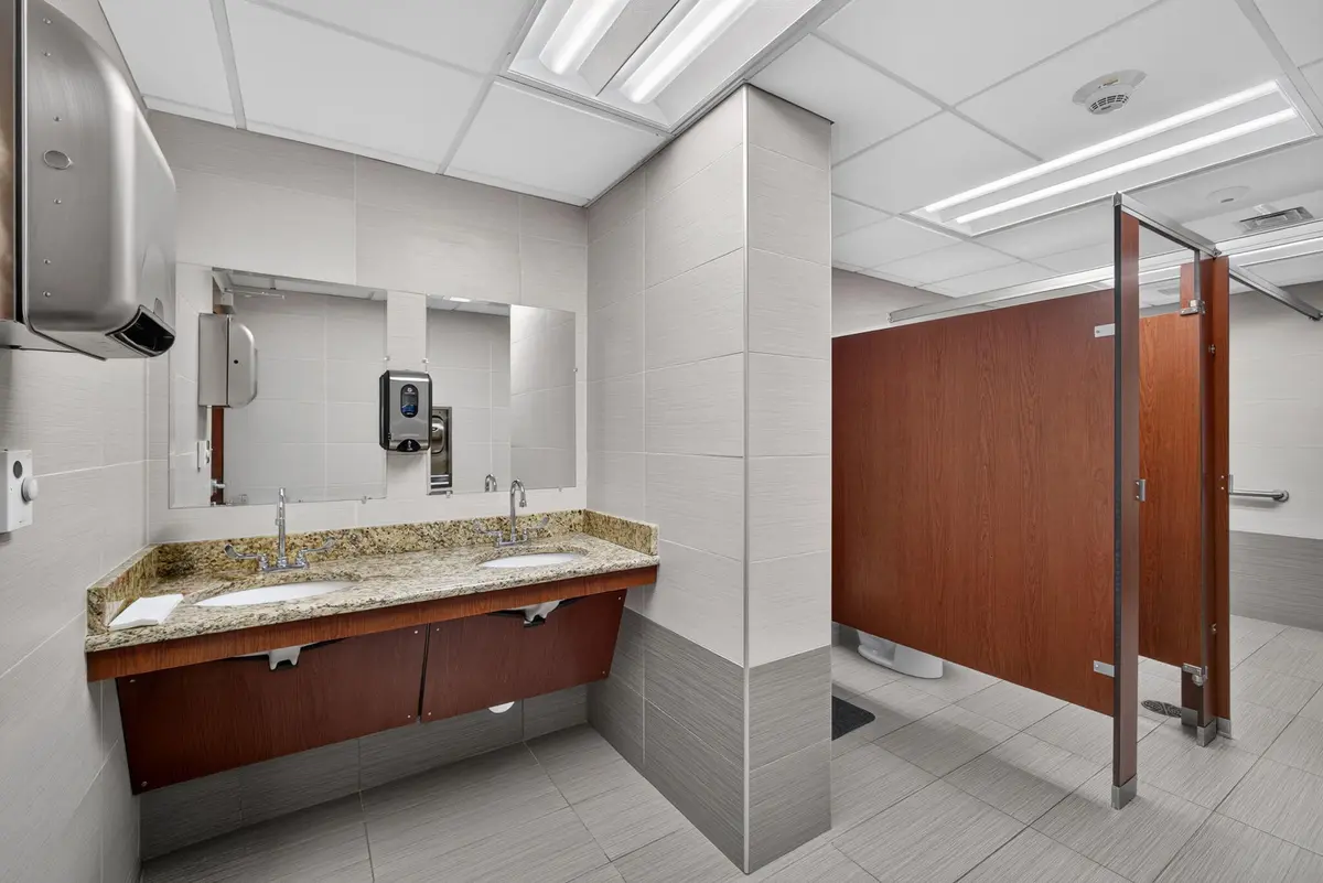 28-web-or-mls-5D1A9315 at 630 US HIGHWAY 1 150, North Palm Beach