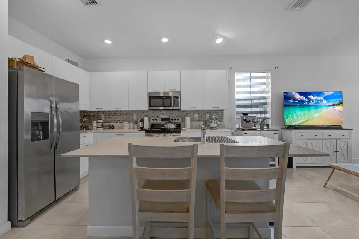 10WV at 2409 NW 131ST Circle, Miami