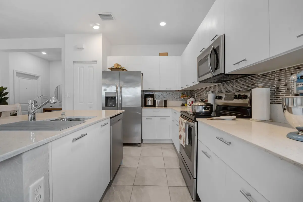 9WV at 2409 NW 131ST Circle, Miami