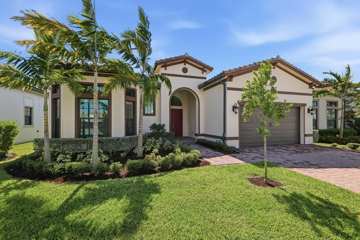 Front Exposure at 7950 Rowan Terrace, Parkland