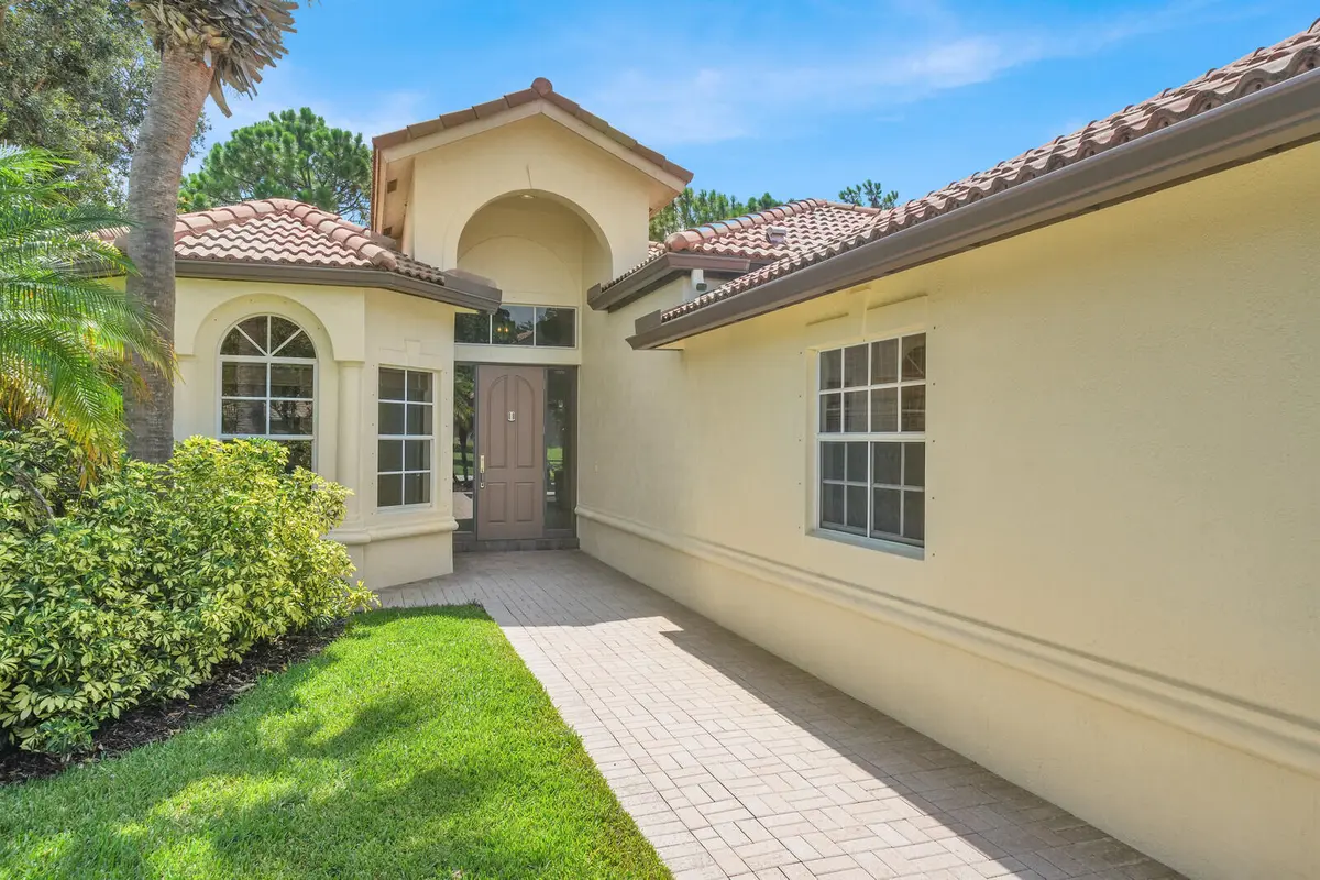 Front walkway at 7726 Greenbrier Circle, Port St. Lucie