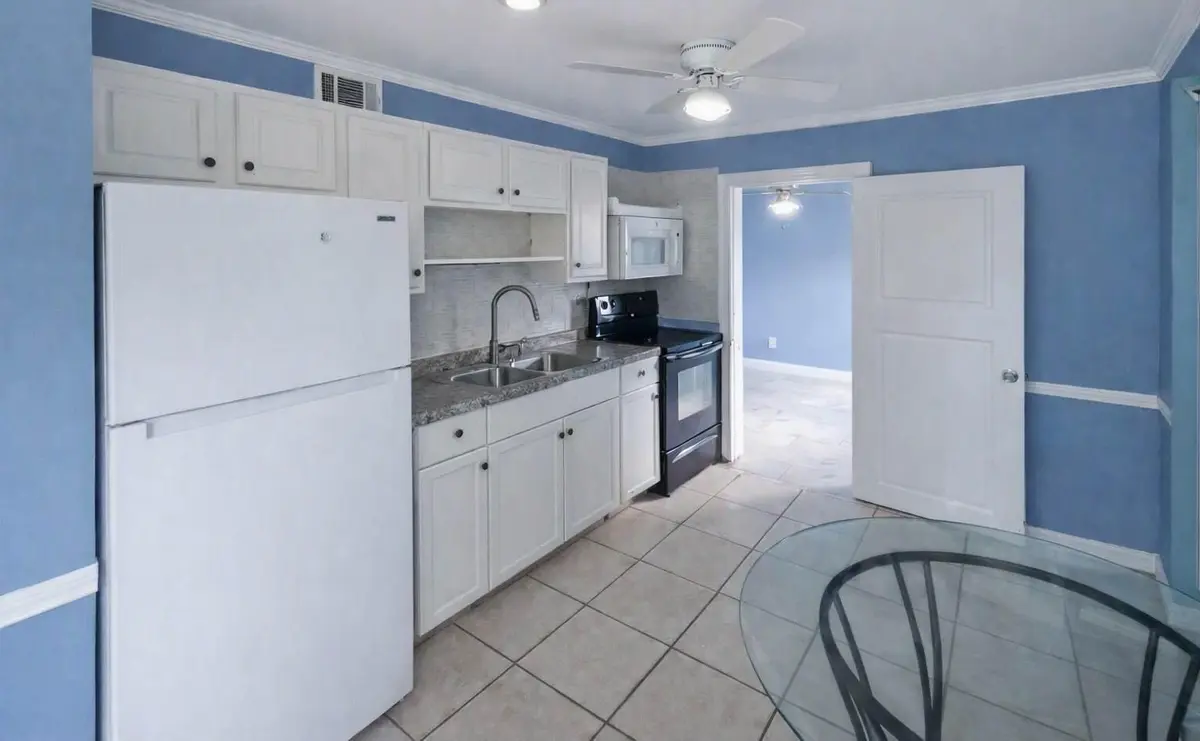 kitchen at 715 N 10TH Street, Fort Pierce