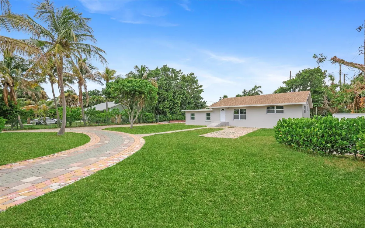 02-2 at 1803 Service Road, North Palm Beach