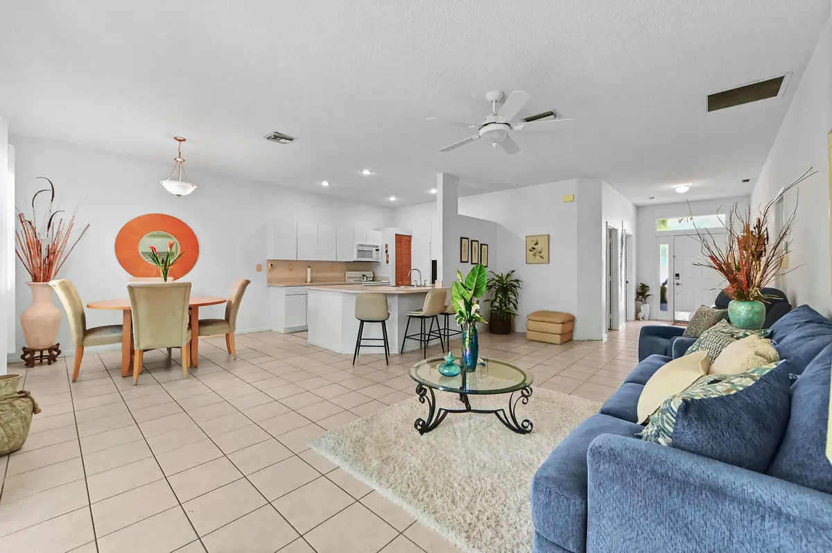 10 Living Room 03 at 1308 Fishers Place, Greenacres