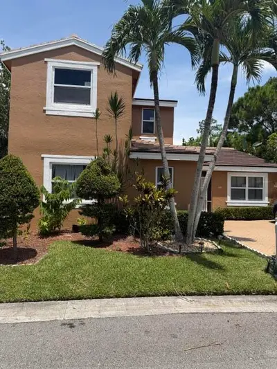 188 CARIBE Court, Greenacres – Single Family Residence for sale