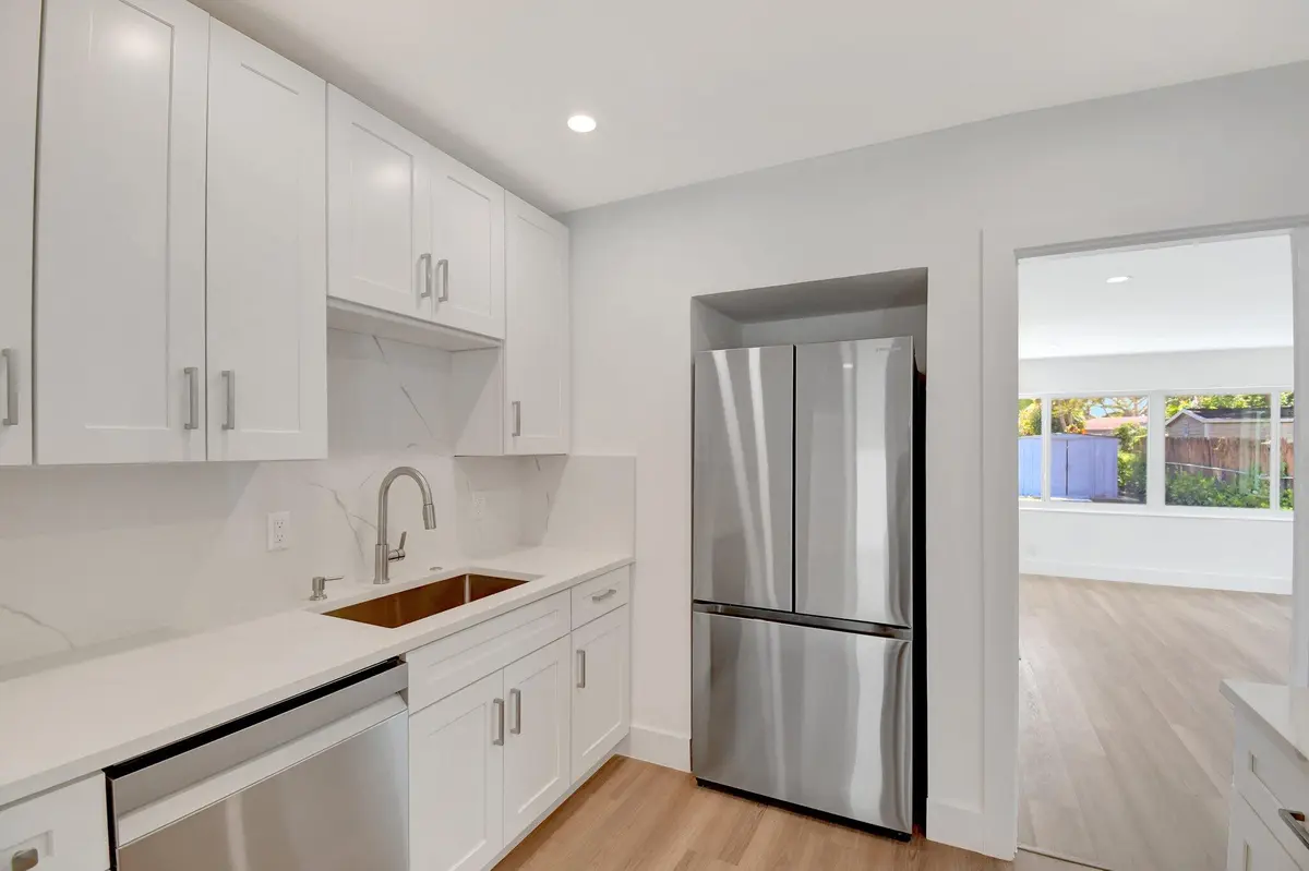 27-web-or-mls-DSC_4768 at 420 SW 13TH Street, Fort Lauderdale