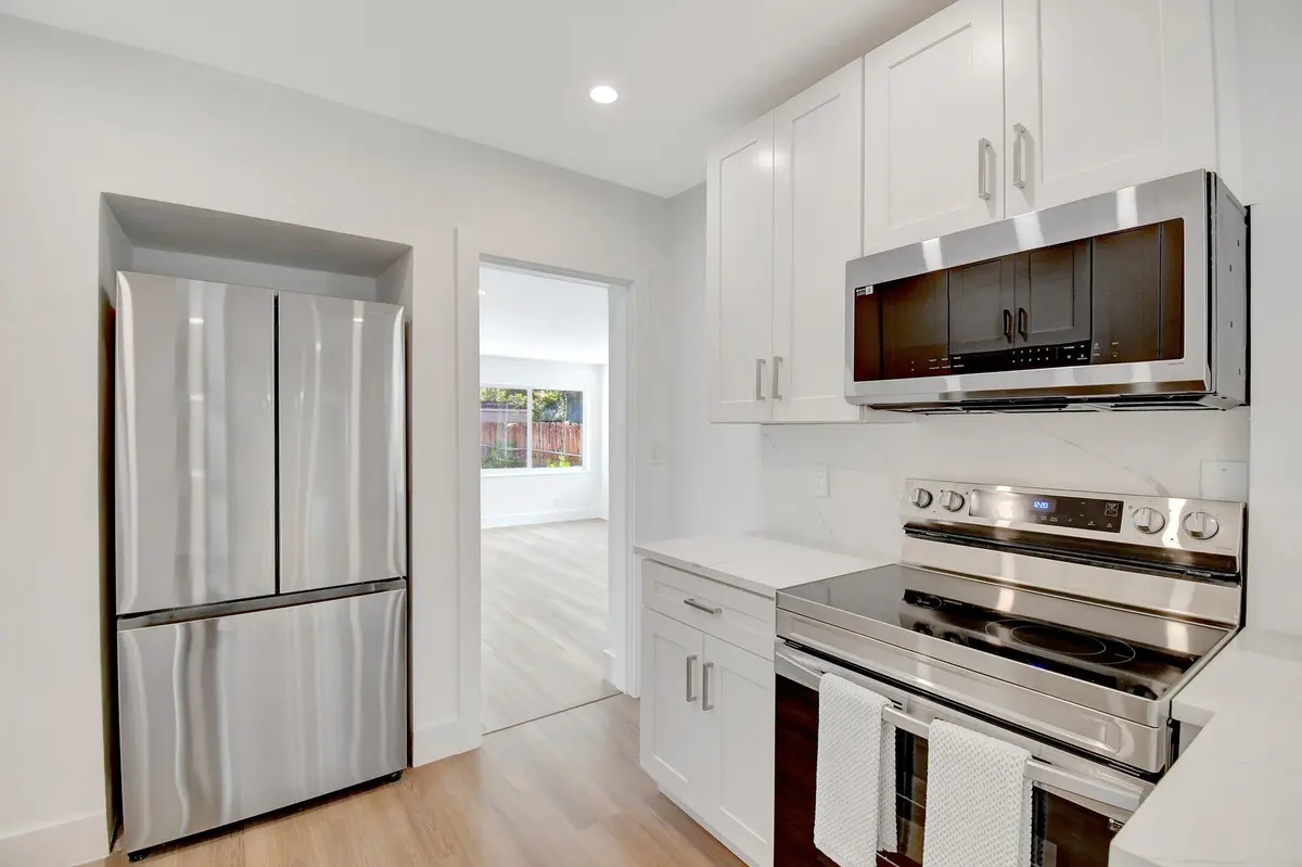25-web-or-mls-DSC_4758 at 420 SW 13TH Street, Fort Lauderdale