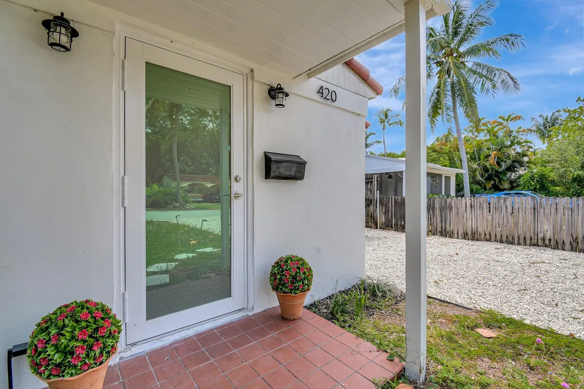 17-web-or-mls-DSC_4713 at 420 SW 13TH Street, Fort Lauderdale