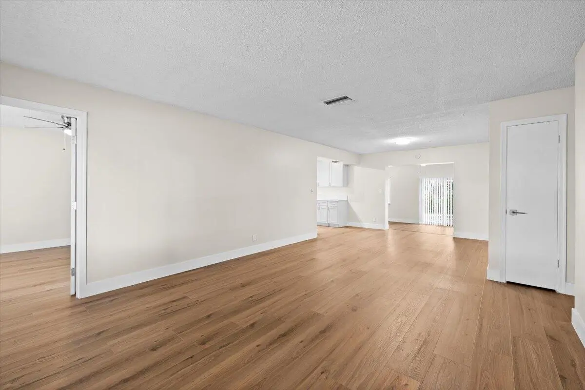 02-424A8267 at 7712 SW 7TH Street, North Lauderdale