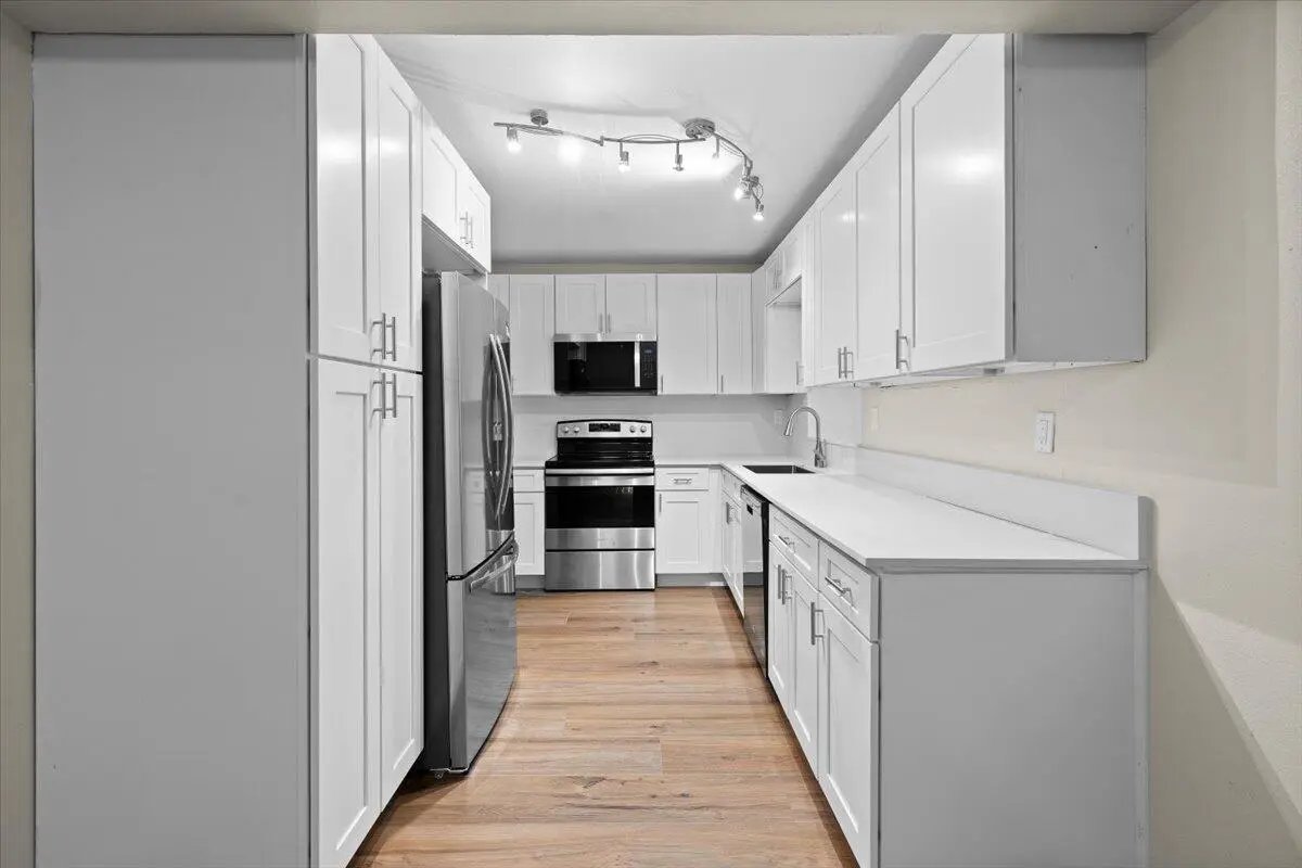 05-424A8282 at 7712 SW 7TH Street, North Lauderdale