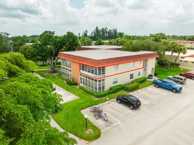 26 Pine Arbor Lane 207, Vero Beach – Condominium for sale