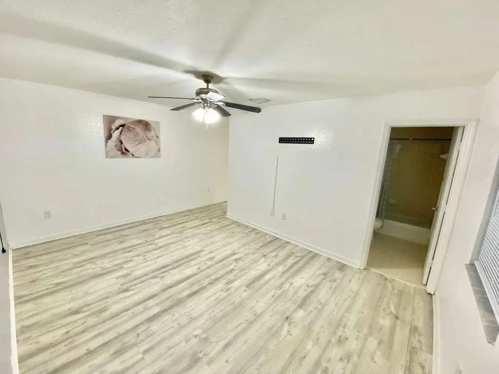 WhatsApp Image 2026-07-30 at 10.13.08 (1 at 18951 SW 113TH Place, Miami