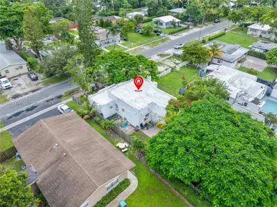 224 SW 14th Street, Dania Beach – Triplex for sale