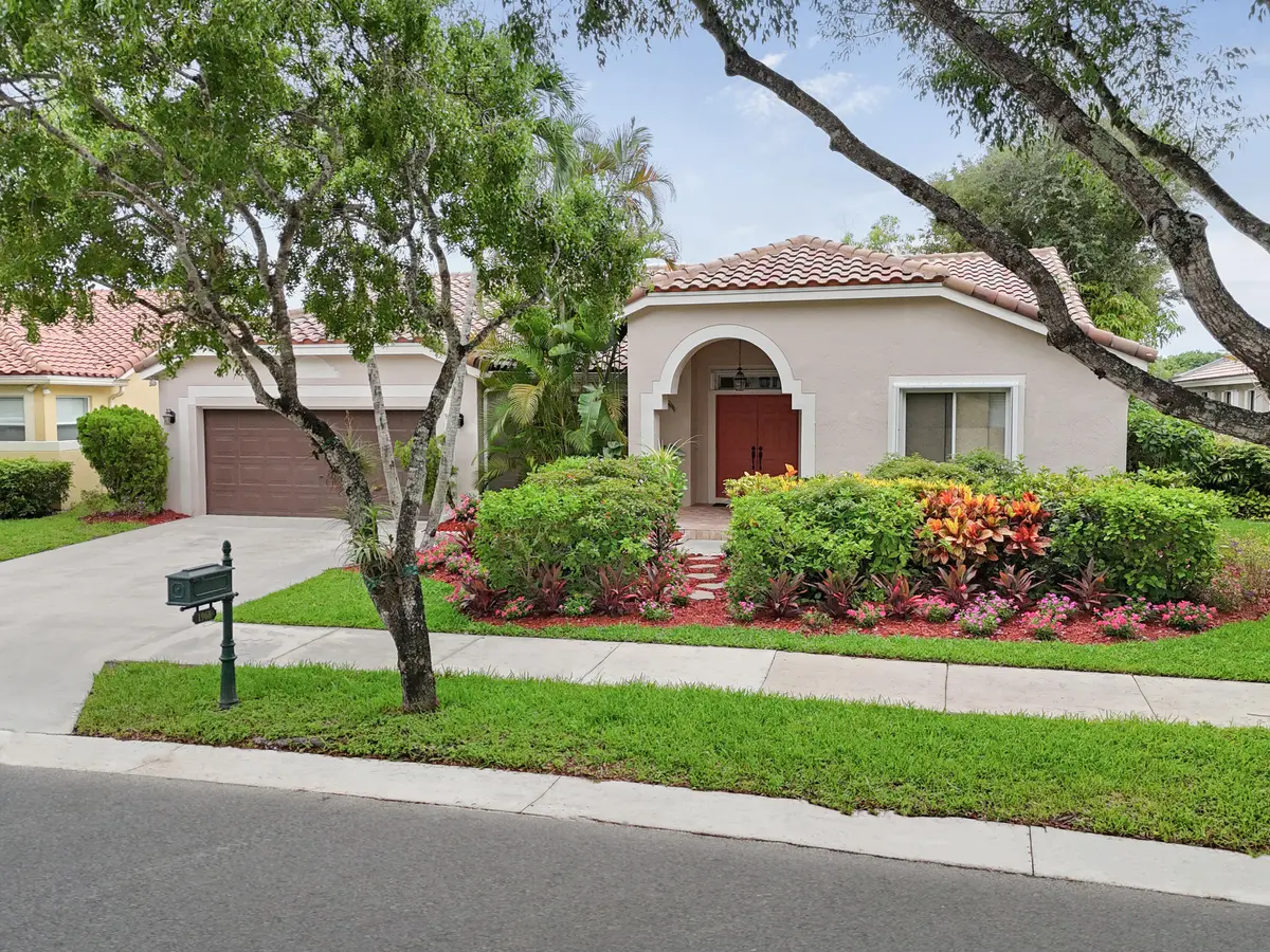 Front View at 1968 Water Ridge Drive, Weston