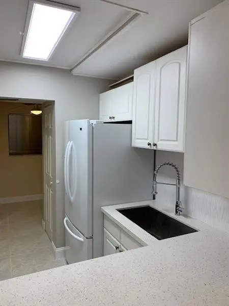 Photo 3 at 1021 MOCKINGBIRD Lane 217, Plantation