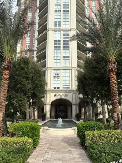550 OKEECHOBEE Boulevard 825, West Palm Beach – Condominium for sale
