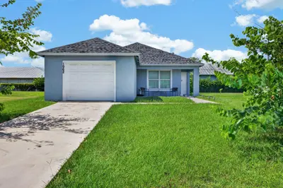 1962 SE GENA Road, Port St. Lucie – sold