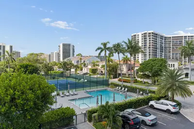4600 S Ocean Boulevard 301, Highland Beach – Condominium for sale