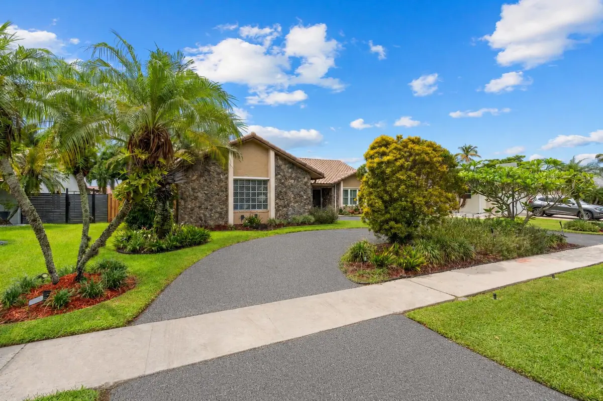 1491 NW 99TH Avenue, Plantation, FL – photo 3