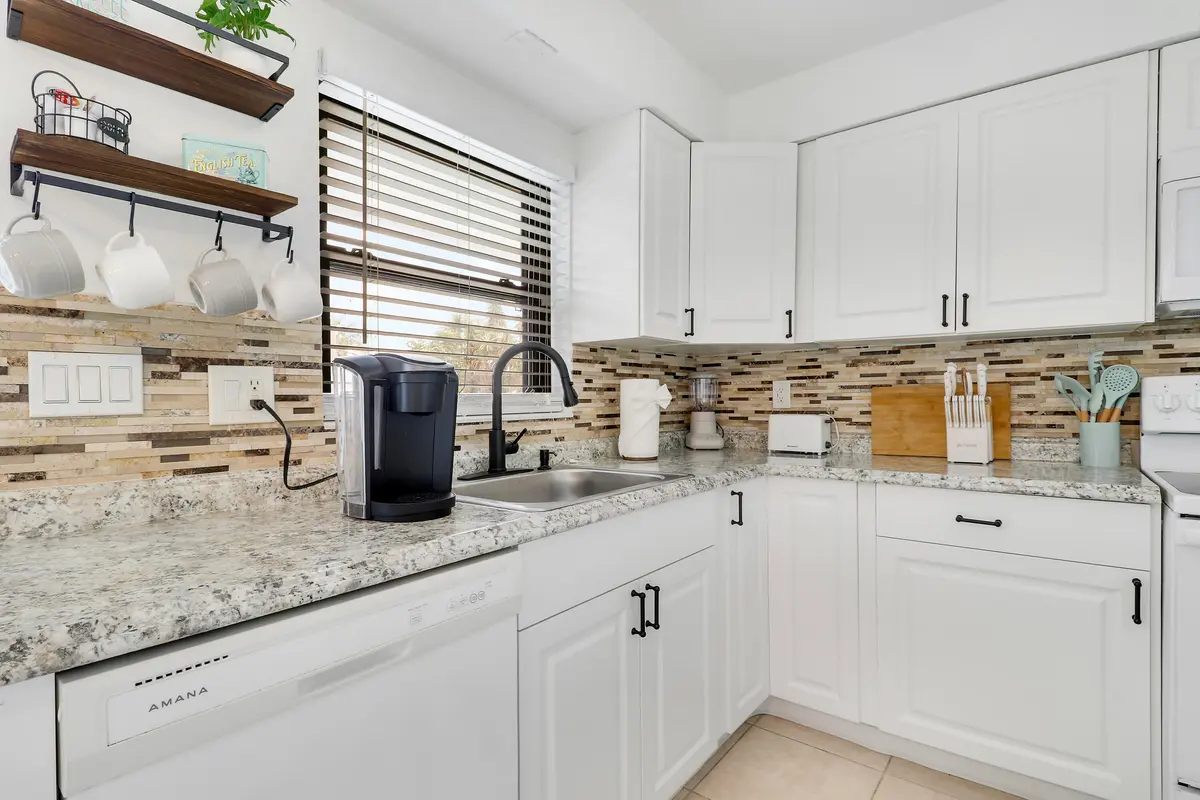 Kitchen at 3539 Everglades Road, Palm Beach Gardens
