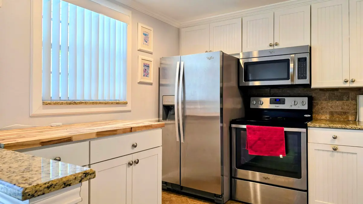 kitchen at 330 NE 26TH Avenue 3120, Boynton Beach
