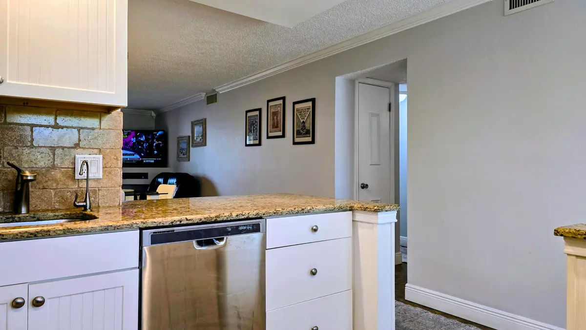 kitchen at 330 NE 26TH Avenue 3120, Boynton Beach