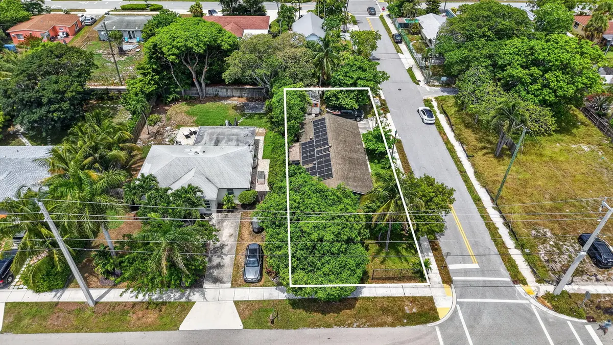 19-web-or-mls-DJI_20260727124230_0213_D at 310 SE 8TH Street, Delray Beach