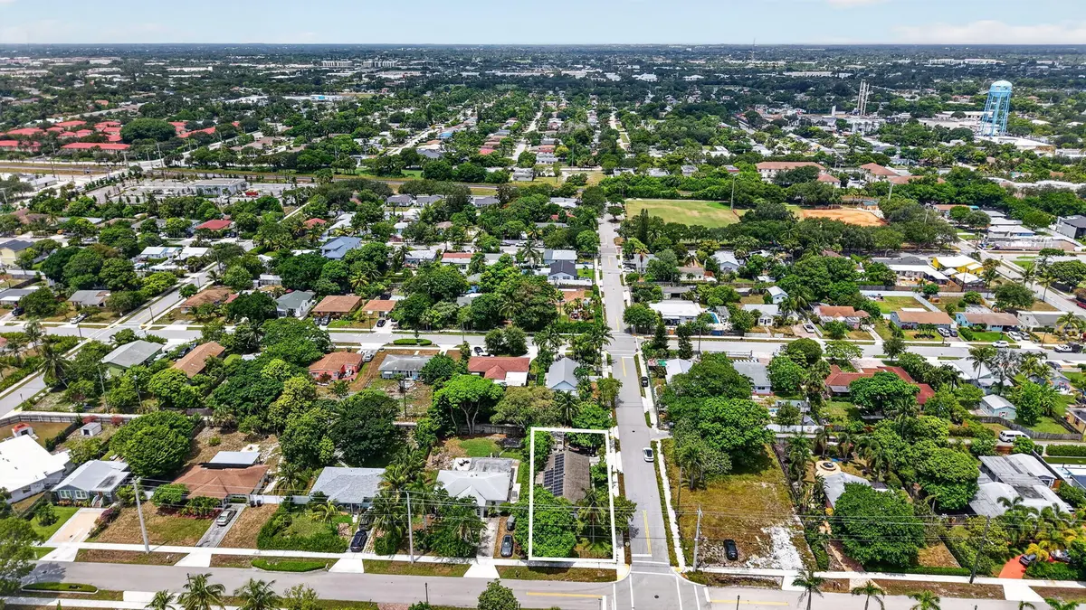 17-web-or-mls-DJI_20260727124156_0204_D at 310 SE 8TH Street, Delray Beach
