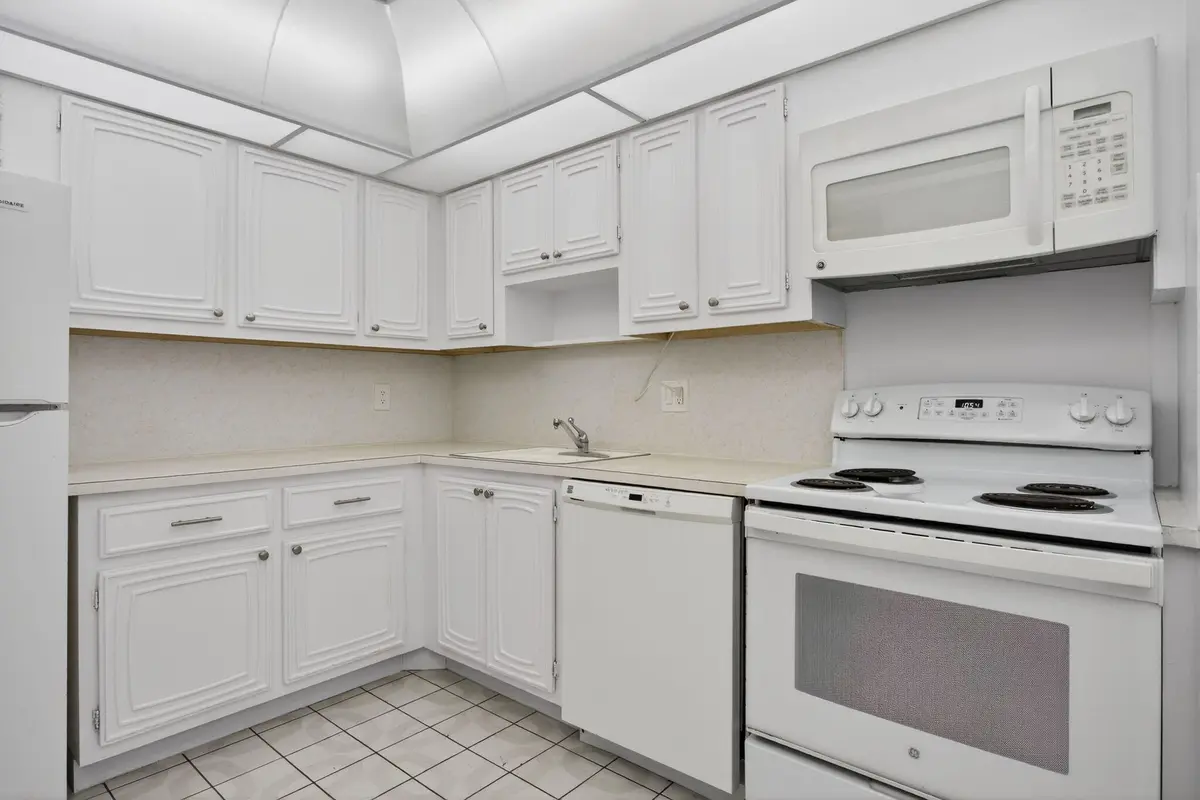 4-web-or-mls-2561 -2537 at 2651 S Palm Aire Drive 302, Pompano Beach