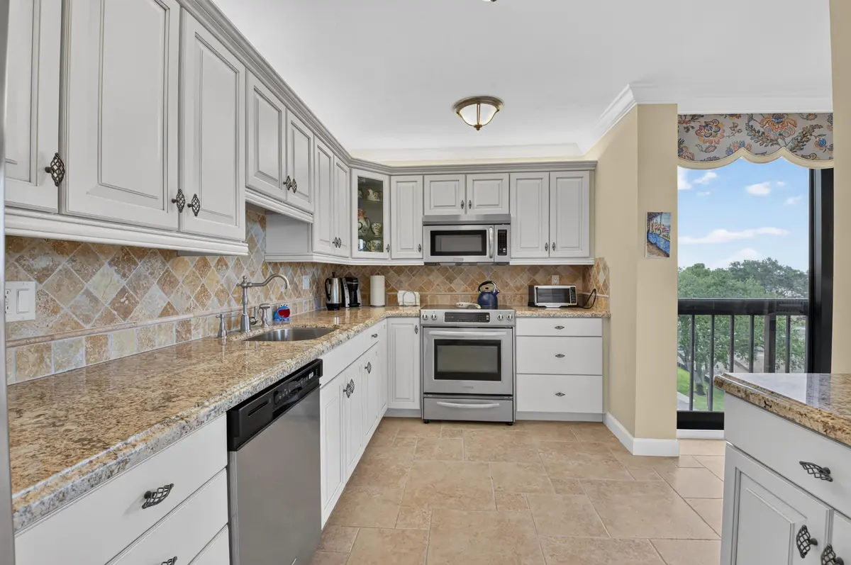 DSC_4996 at 1761 SE Bridgewood Drive, Boca Raton