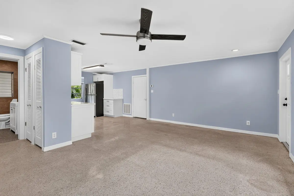 photo 6 at 820 SE 13th Street, Stuart