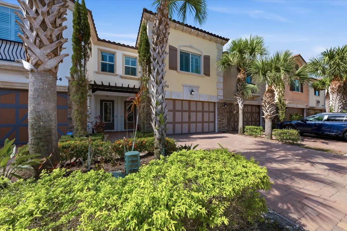 03-2003 at 15672 Italian Cypress Way, Wellington