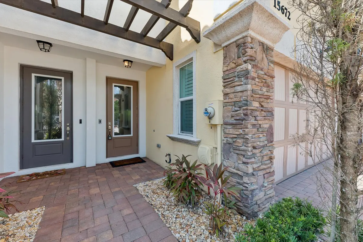 04-2004 at 15672 Italian Cypress Way, Wellington