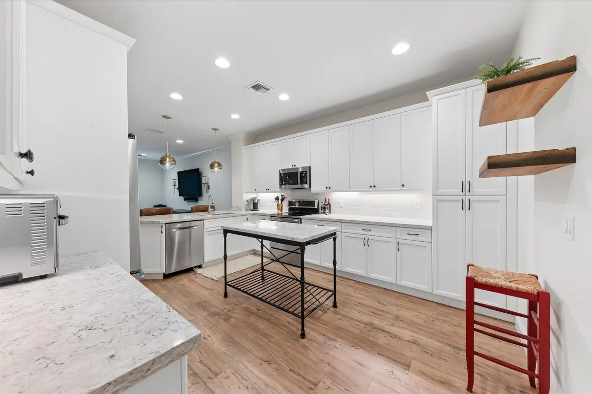 07-2007 at 15672 Italian Cypress Way, Wellington