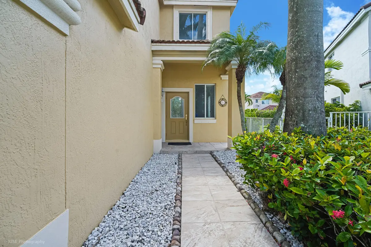1428 - Photo 2 at 1428 CANARY ISLAND Drive, Weston