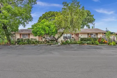 560-564 NE 35th Street, Oakland Park – Duplex for sale