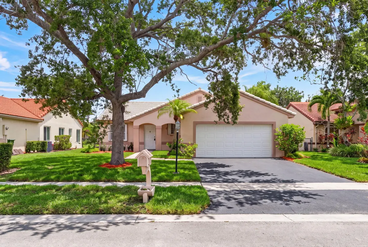 3-web-or-mls-DSC01479_hf4k at 18871 NW 2ND Street, Pembroke Pines