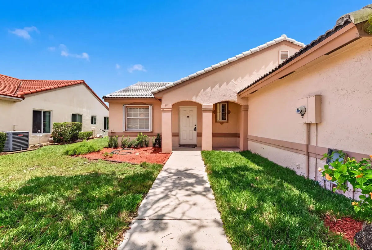 4-web-or-mls-DSC01512_hf4k at 18871 NW 2ND Street, Pembroke Pines