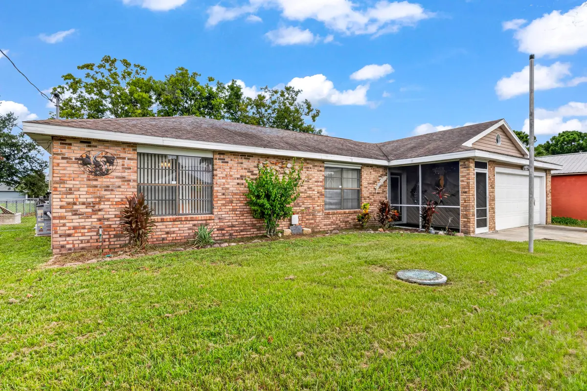 photos_high_resolution_2081_SW_South_But at 2081 SE SOUTH BUTTONWOOD Drive, Port St. Lucie
