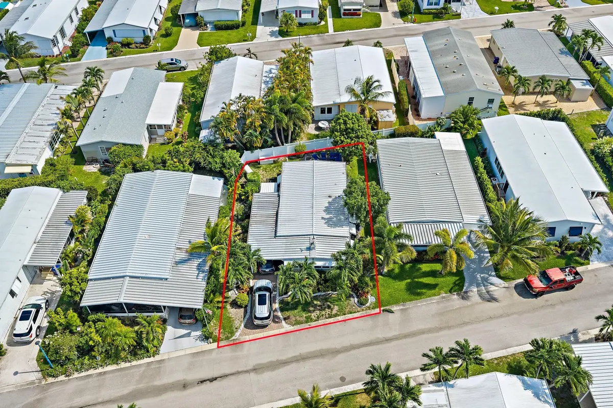 087-400NHighwayA1A-33-Jupiter-SMALL at 400 N HIGHWAY A1A 33, Jupiter